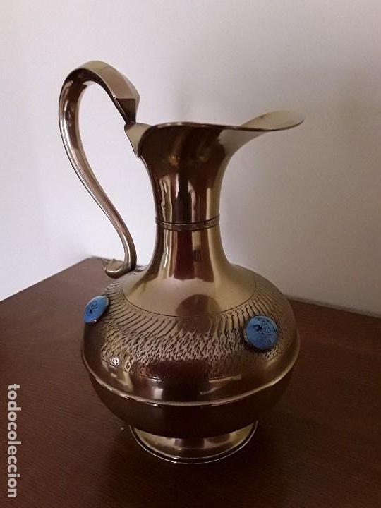 Antig&uuml;edades: Jarra de lat&oacute;n - Foto 2