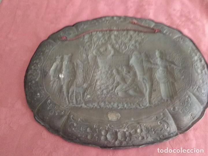 Antig&uuml;edades: Bandeja antigua grabada - Foto 3