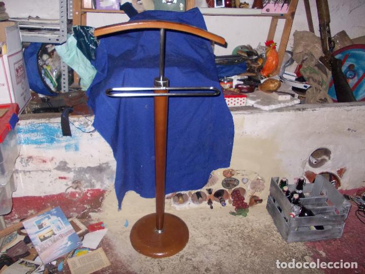 Antig&uuml;edades: galan para ropa - Foto 1