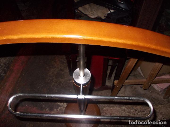 Antig&uuml;edades: galan para ropa - Foto 2