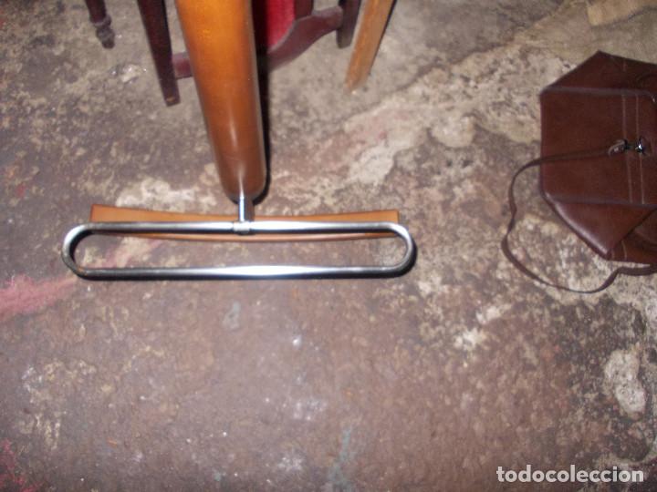 Antig&uuml;edades: galan para ropa - Foto 7