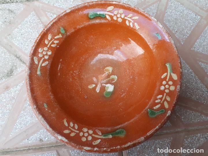 Antig&uuml;edades: dos antiguo platitos de la bisbal - Foto 2