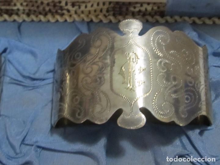 Antig&uuml;edades: ESTUCHE CON 2 SERVILLETEROS DE ALPACA PLATEADA - Foto 6