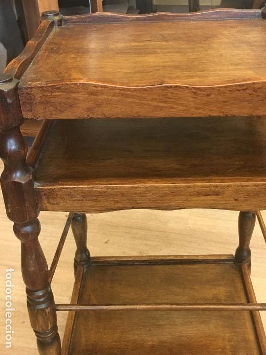 Antig&uuml;edades: Mesa auxiliar de haya - Foto 3