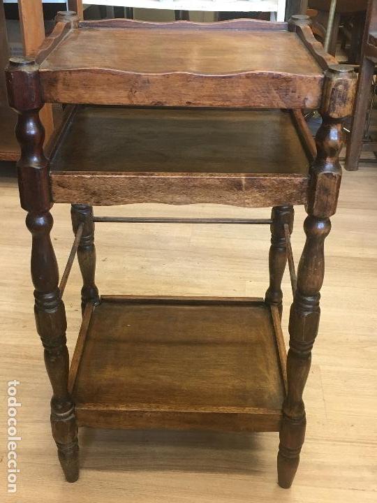 Antig&uuml;edades: Mesa auxiliar de haya - Foto 1