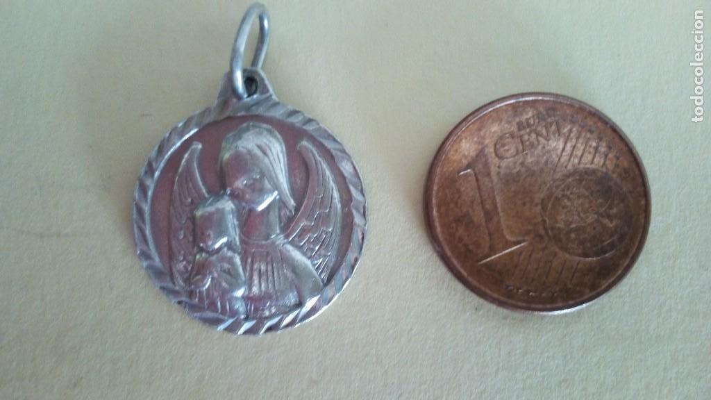 Antig&uuml;edades: MEDALLA &Aacute;NGEL CON NI&Ntilde;A - Foto 1