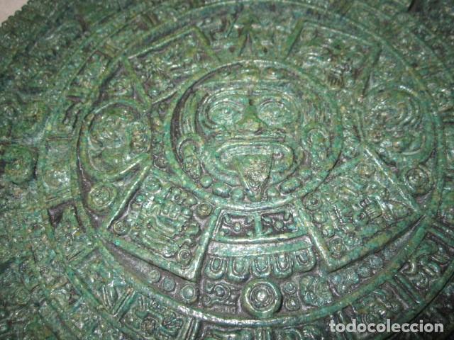 Antig&uuml;edades: Sol azteca en resina. 28 cms. de di&aacute;metro. - Foto 3