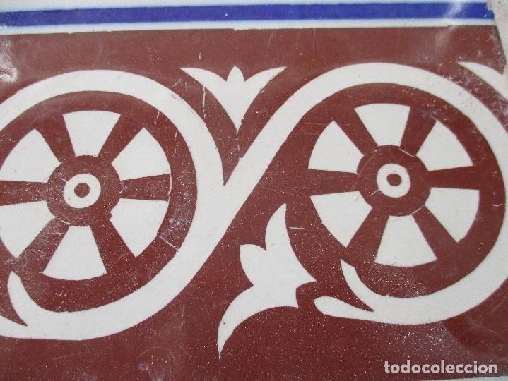 Antig&uuml;edades: Pareja de azulejos siglo XIX - Foto 2