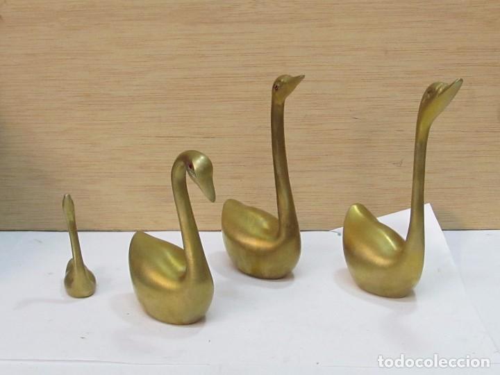 Antig&uuml;edades: 4 CISNES DE BRONCE - Foto 2