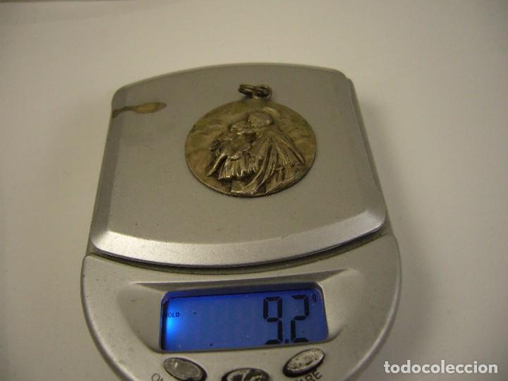 Antig&uuml;edades: Medalla religiosa a una cara - Foto 3