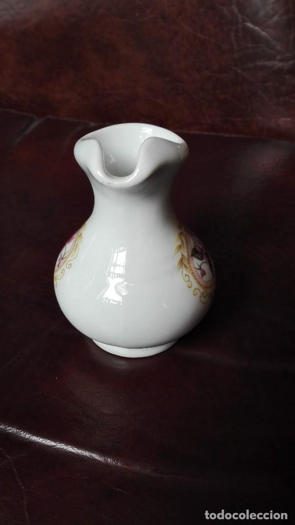 Antig&uuml;edades: Jarrita de porcelana. - Foto 2
