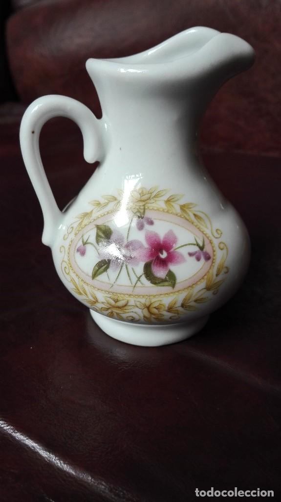 Antig&uuml;edades: Jarrita de porcelana. - Foto 3