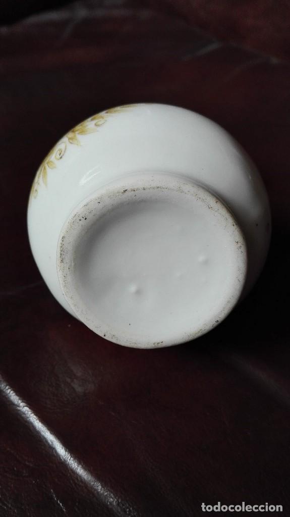 Antig&uuml;edades: Jarrita de porcelana. - Foto 4