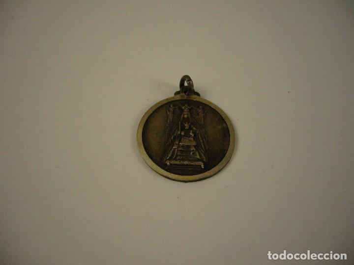 Antig&uuml;edades: Medalla religiosa a una cara - Foto 1