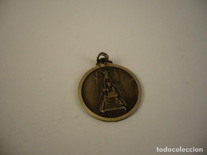 Antig&uuml;edades: Medalla religiosa a una cara - Foto 2