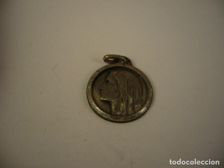 Antig&uuml;edades: Medalla religiosa a dos caras - Foto 1