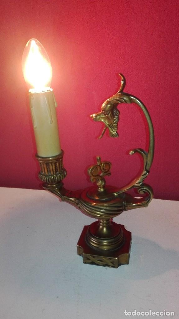 Antig&uuml;edades: LAMPARA BRONCE ALADINO VELA - Foto 2