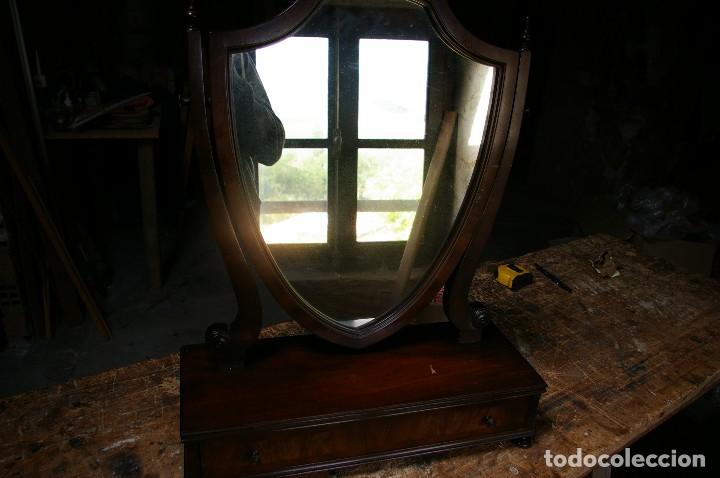 Antig&uuml;edades: Espejo con cajon - Foto 5