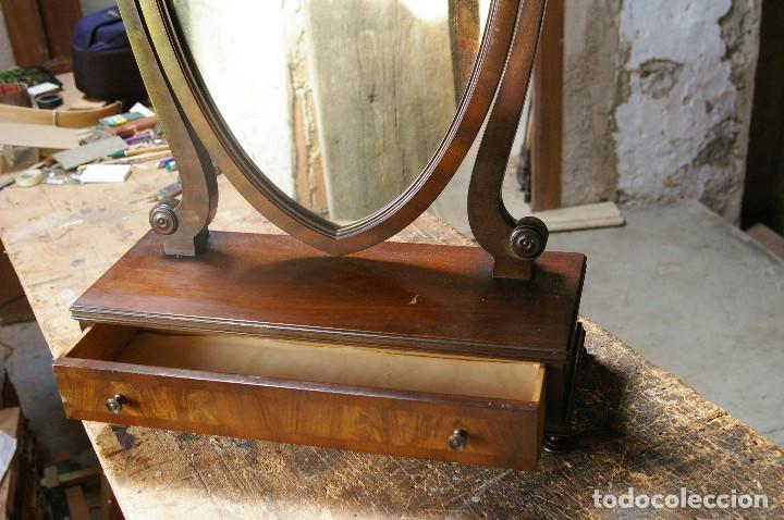 Antig&uuml;edades: Espejo con cajon - Foto 7