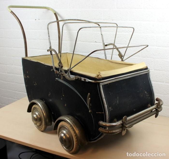 Antiquit&eacute;s: Carrito de beb&eacute;. A&ntilde;os 30-40. Sillita de paseo antigua. Completo.