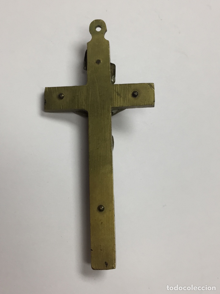 Antig&uuml;edades: Cruz de lat&oacute;n y madera - Foto 2
