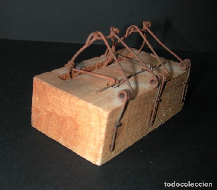 Antig&uuml;edades: RATONERA CL&Aacute;SICA DE MADERA - Foto 2