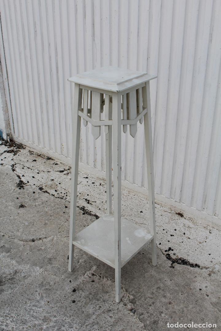 Antig&uuml;edades: PEANA JARDINERA EN MADERA REPINTADA EN BLANCO - Foto 1