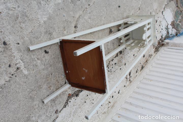 Antig&uuml;edades: PEANA JARDINERA EN MADERA REPINTADA EN BLANCO - Foto 4