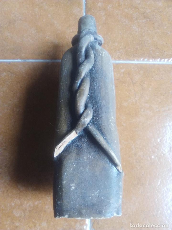 Antig&uuml;edades: Botella de barro - Foto 2