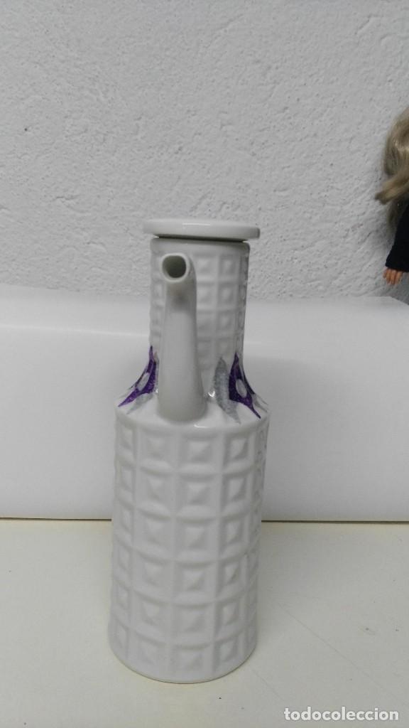Antig&uuml;edades: jarra de porcelana  castro - Foto 2
