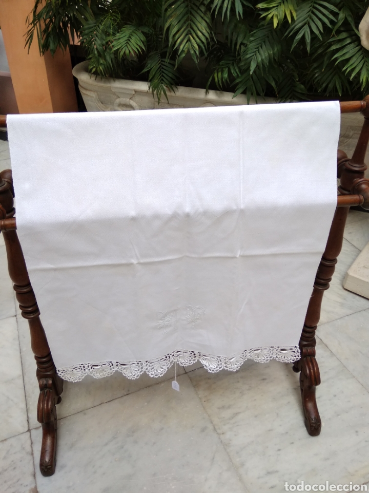 Antiques: Toalla bordada a mano y crochet siglo XIX
