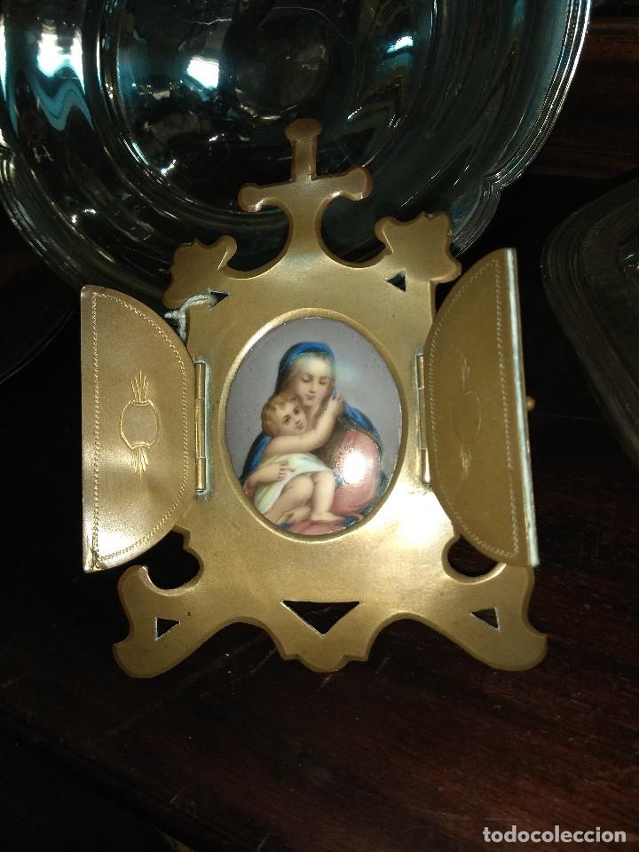 Antig&uuml;edades: Capilla Esmalte Virgen con el Ni&ntilde;o - Foto 2