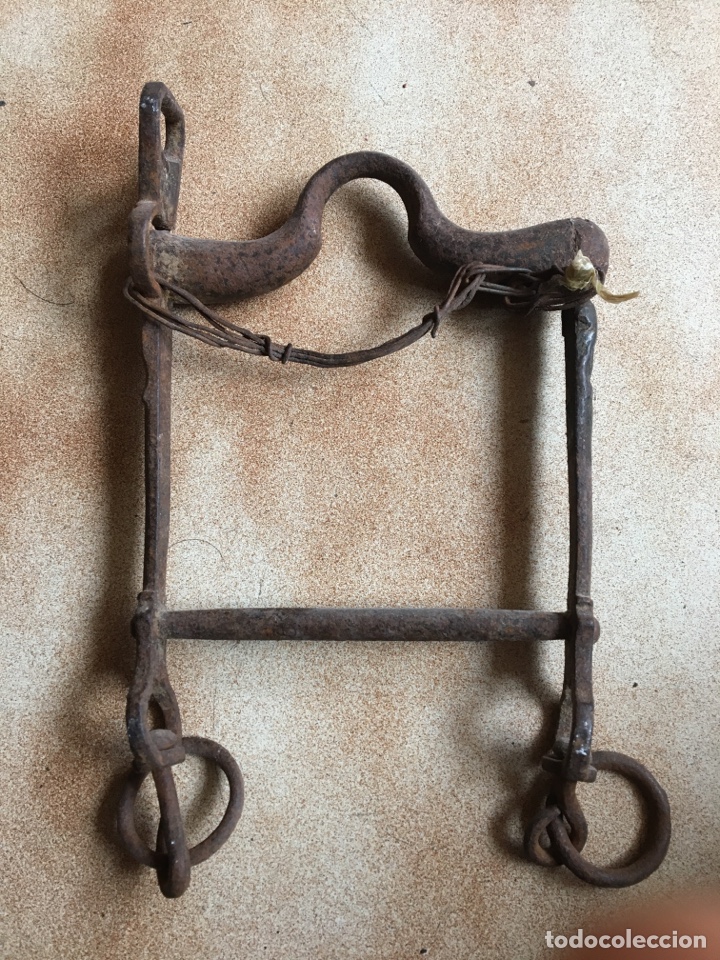 Antig&uuml;edades: Bocado hierro caballo - Foto 1