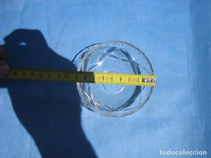 Antig&uuml;edades: Antiguo platillo de lampara de cristal - Foto 2