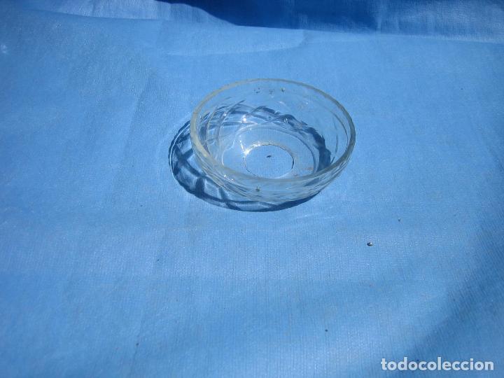 Antig&uuml;edades: Antiguo platillo de lampara de cristal - Foto 1