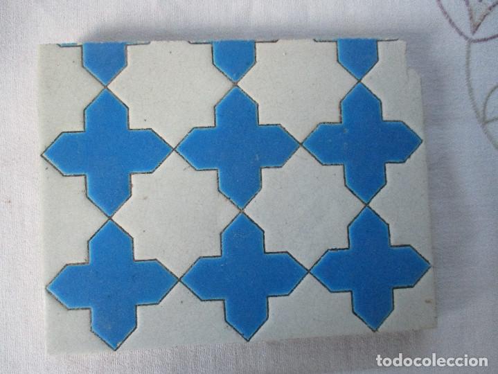 Antig&uuml;edades: Azulejo  de la Cartuja Pickman - Foto 1