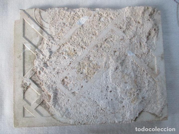 Antig&uuml;edades: Azulejo  de la Cartuja Pickman - Foto 2