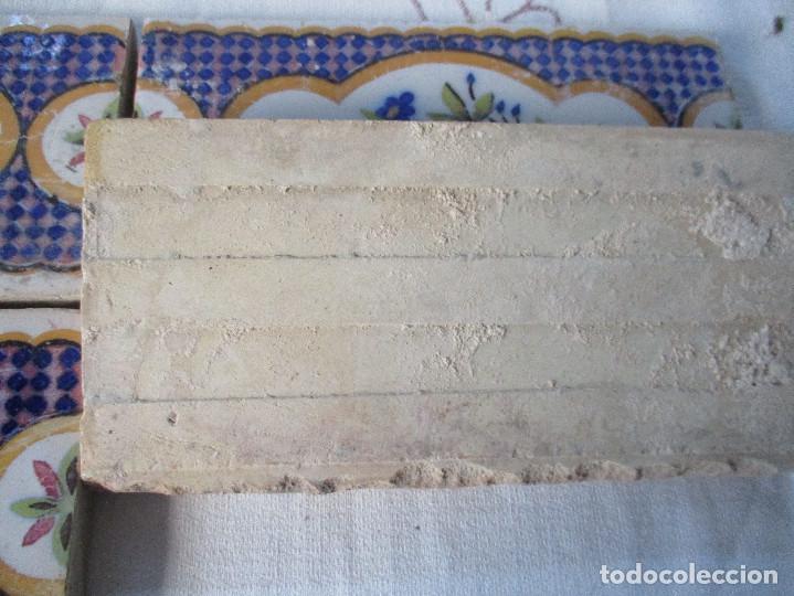 Antig&uuml;edades: 4 azulejos cenefas siglo XIX - Foto 3