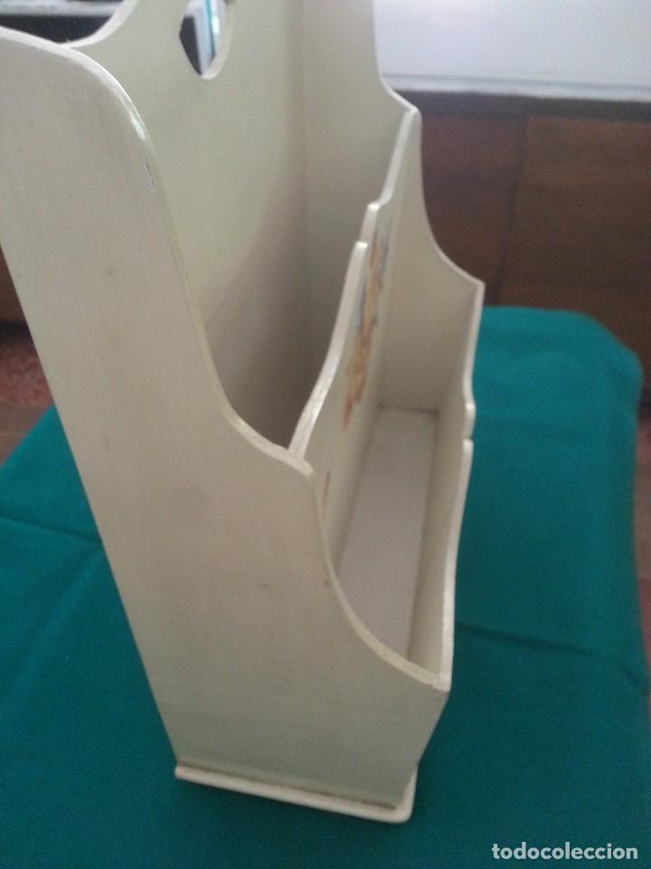 Antig&uuml;edades: REVISTERO VINTAGE MADERA - Foto 3