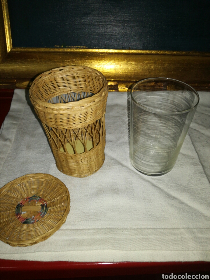 Antig&uuml;edades: Antiguo vaso con su funda - Foto 2
