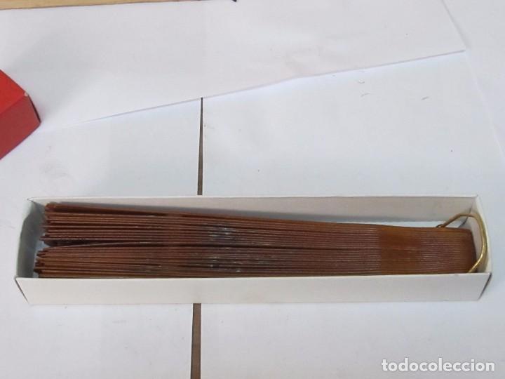 Antig&uuml;edades: ABANICO DE MADERA PINTADO A MANO - Foto 4