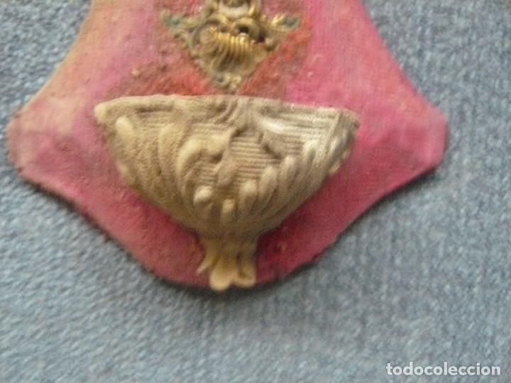 Antig&uuml;edades: Cruz de pared de 22 cms. con benditera - Foto 5