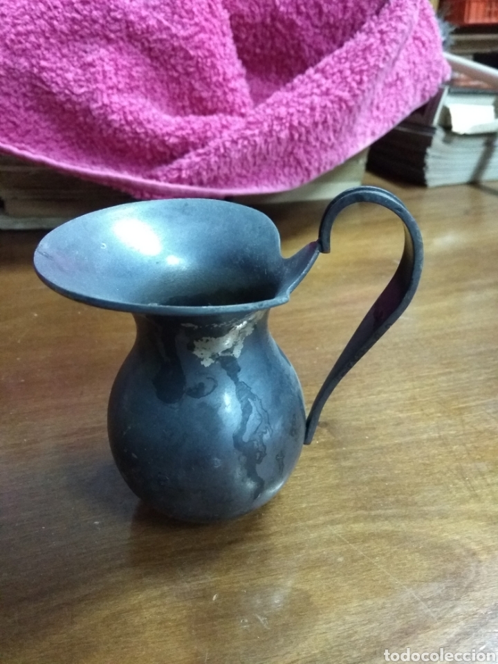 Antig&uuml;edades: Peque&ntilde;a jarra de alpaca. 9 cms - Foto 1