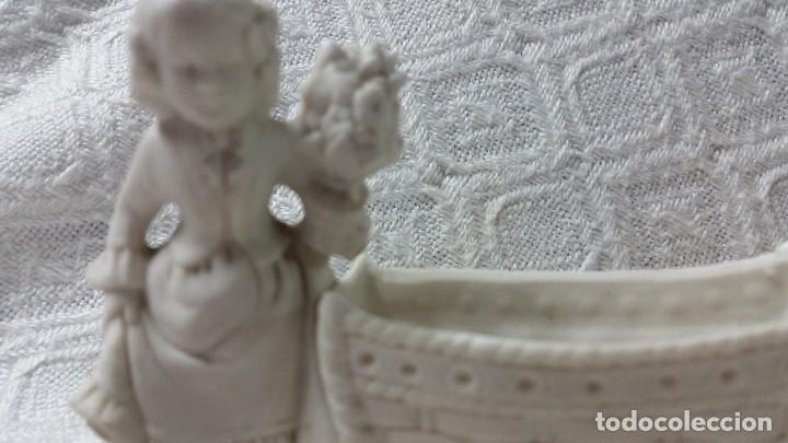 Antig&uuml;edades: Antiguo biscuit blanco - Foto 2