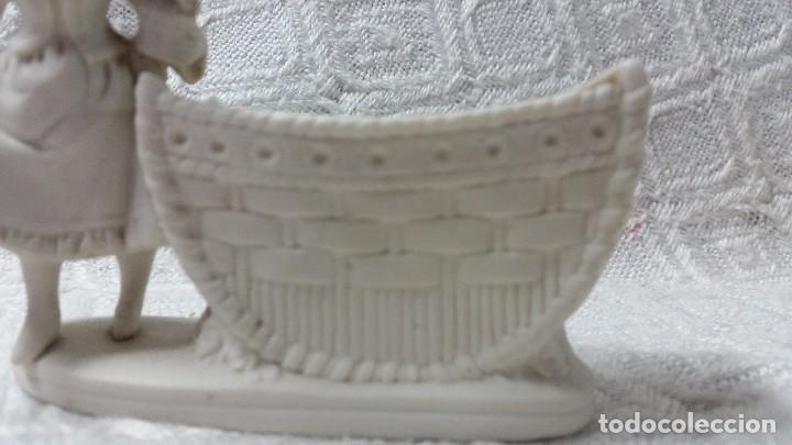 Antig&uuml;edades: Antiguo biscuit blanco - Foto 3