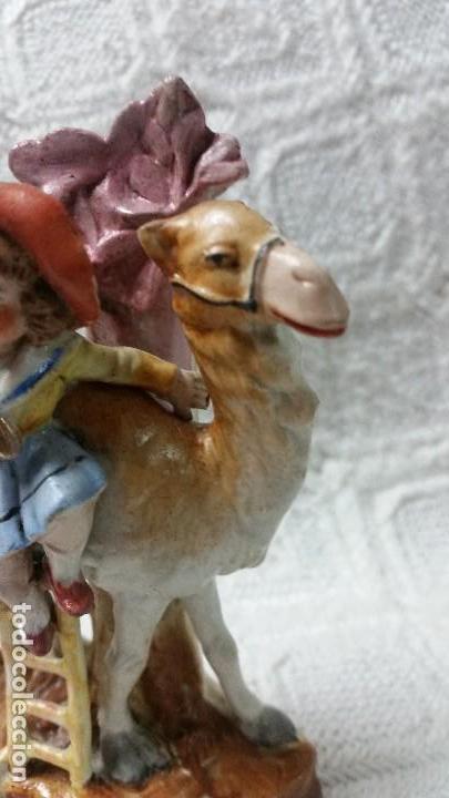 Antig&uuml;edades: Peque&ntilde;o biscuit - Foto 3