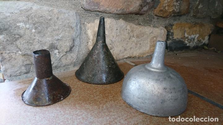 Antig&uuml;edades: Embudos antiguos. - Foto 2