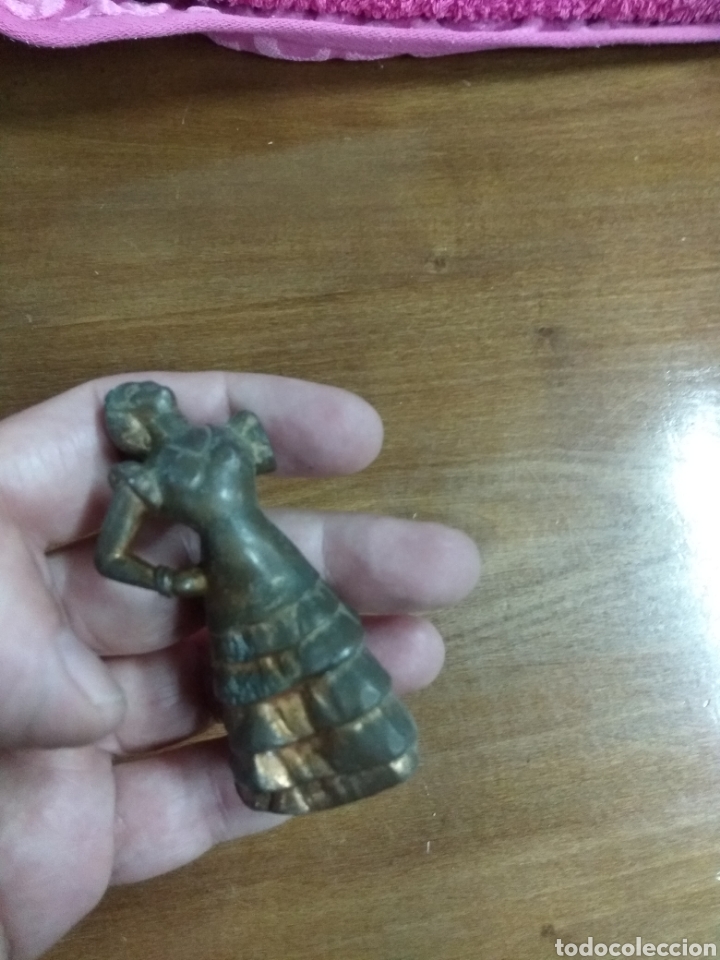Antig&uuml;edades: Gitanilla de bronce. 8 cms - Foto 3