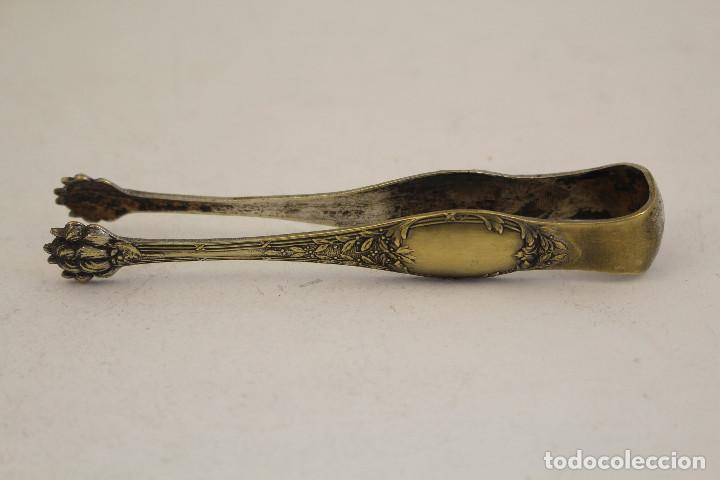 Antig&uuml;edades: pinzas de servir en metal plateado - Foto 1