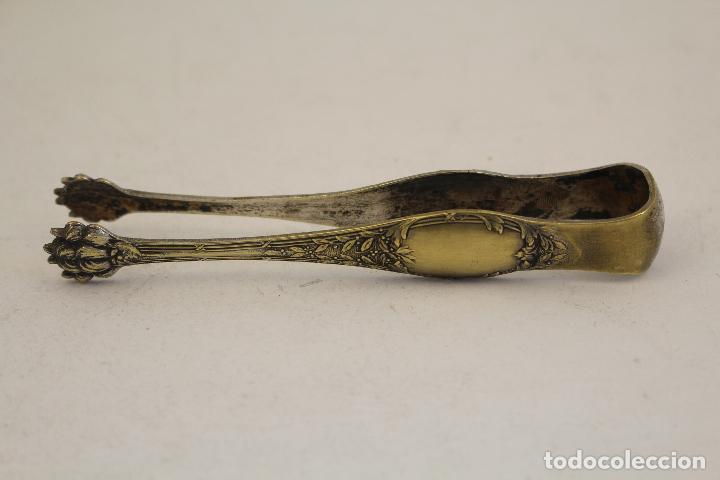 Antig&uuml;edades: pinzas de servir en metal plateado - Foto 3